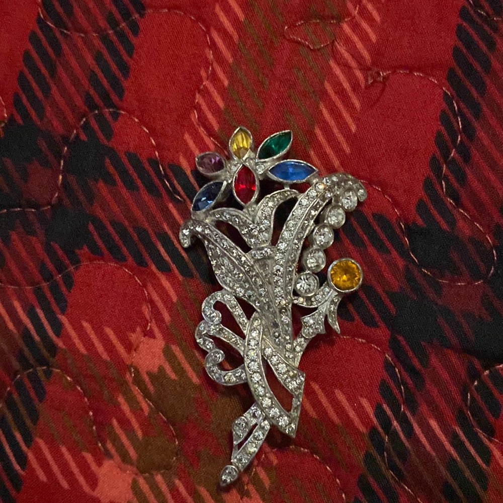 Vintage Avon pin